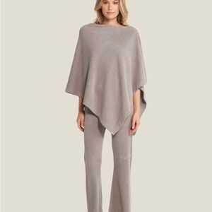 BAREFOOT DREAMS COZYCHIC ULTRA LITE PONCHO